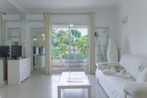 LE BELLA studio avec balcon idéal pour une évasion à deux, au calme et proche du centre-ville